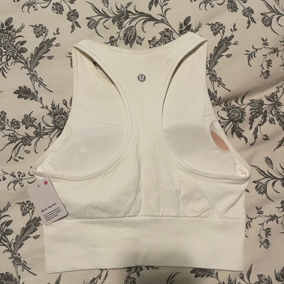 Lululemon Ebb to Train Sports Bra - Picture 14 of 14